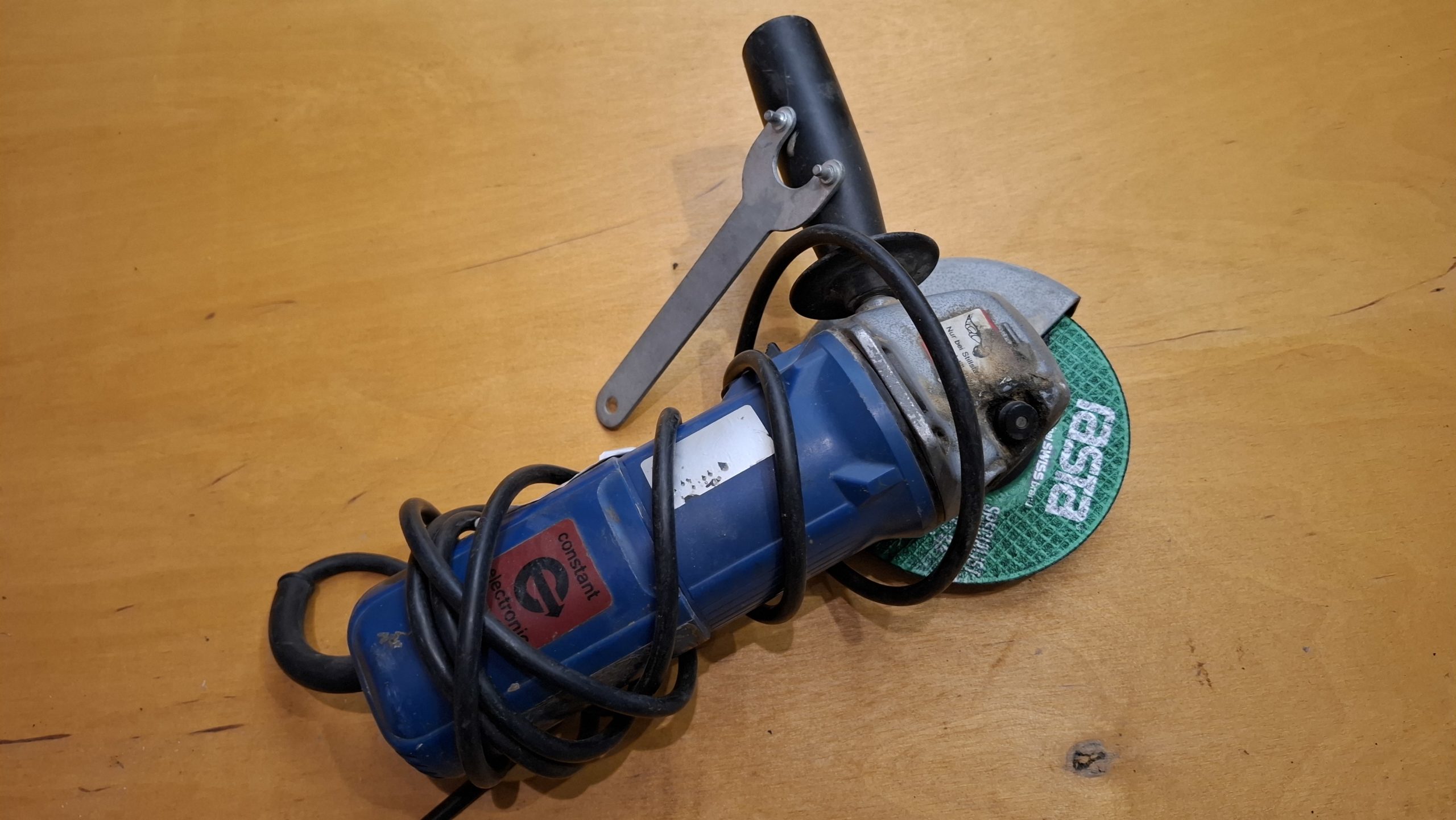 BdB-meulE002 – Meuleuse D125mm 900W